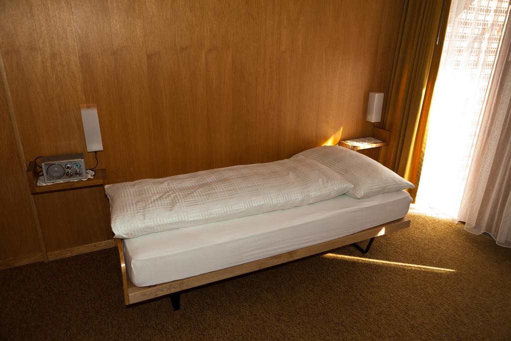 Hotel Garni Simplon Brigerbad Zimmer foto
